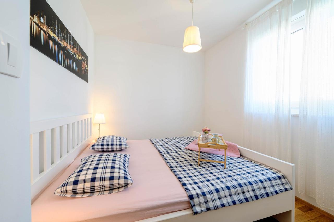 Apartment Banjada Zaboric Bagian luar foto