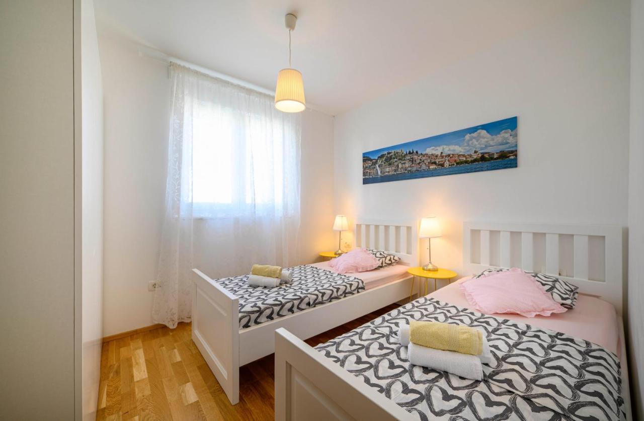 Apartment Banjada Zaboric Bagian luar foto