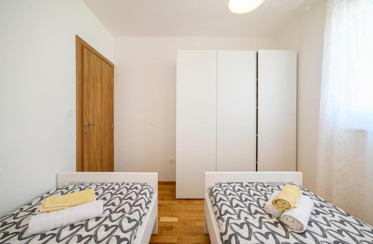 Apartment Banjada Zaboric Bagian luar foto